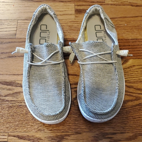 Hey Dude Womens Light Gray Moccasins - Picture 1 of 2